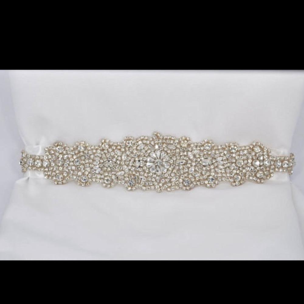 Gorgeous crystal bridal belt